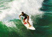 熊猫体育下载-乔治封神之战，骑士主场力克太阳，全能表现定义比赛