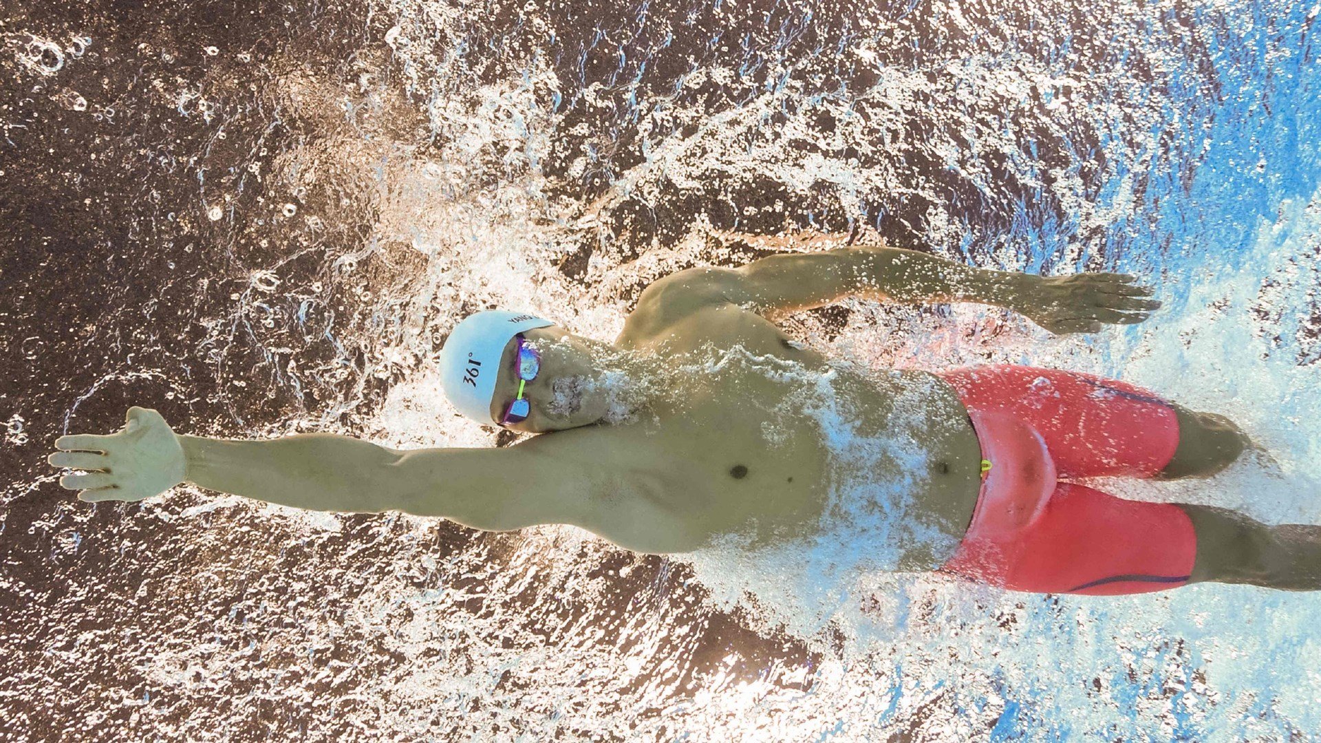 若日尼奥的魔法时刻，丹麦童话在利物浦风暴中改写剧本