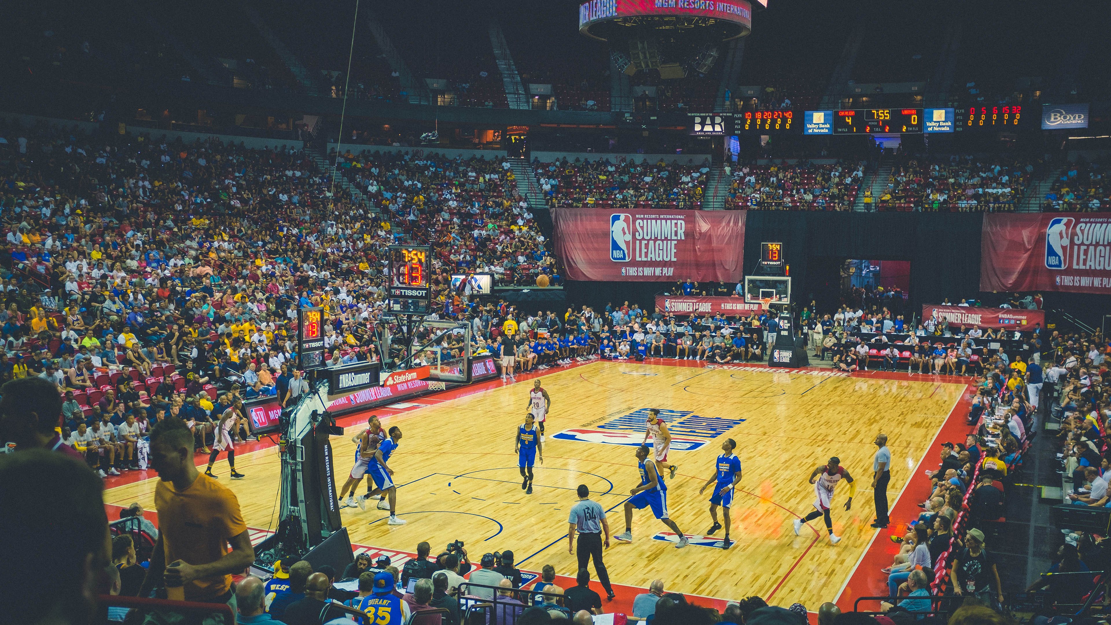 德罗赞冠军级表现闪耀，掘金爆冷热火背后的冷思考